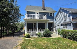 1675 Roosevelt Avenue, Lakewood, OH 44107