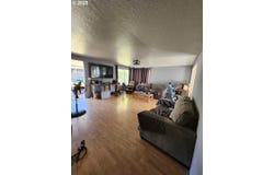 3660 CARNES RD, Roseburg, OR 97471