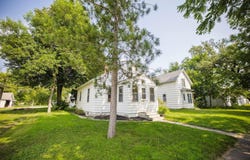 402 W 8th Street, Morris, MN 56267