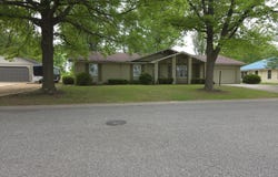 908 Gene Taylor Drive, Carthage, MO 64836