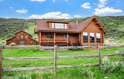 198 E River Road, Emigrant, MT 59027