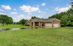 4465 N Raintree Drive, Willard, MO 65781
