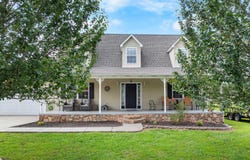 452 Clover Circle, Jacksboro, TN 37757