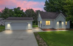 820 1st Street NE, Dodge Center, MN 55927
