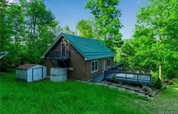 5792 Bonn Way E Way E, Great Valley, NY 14741