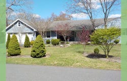 120 Mohawk Drive, Brightwaters, NY 11718