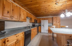 207 Old Salem Road, Licking, MO 65542