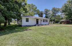 721 Fairview St, Conway, AR 72034