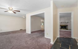 1321 E Walnut Lawn Street, Springfield, MO 65804