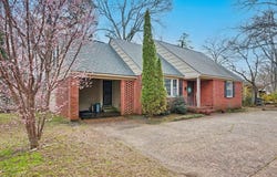 4613 CROSSOVER Ln, Memphis, TN 38117
