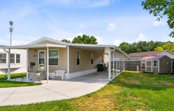 482 Oak Lawn Drive, Fairborn, OH 45324