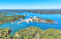 2 Ccrest Drive, Hartwell, GA 30643