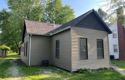1032 W Pearl Street, Staunton, IL 62088