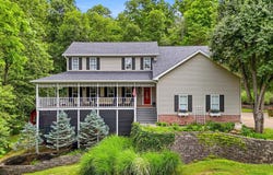 56 Deerfield Dr, Hurricane, WV 25526