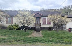 604 N 7th Avenue, Paden City, WV 26159