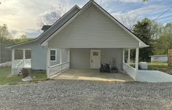 2324 Johnsons Ridge Road, Sneedville, TN 37869