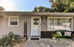 1208 Brantley Road, Taylorville, IL 62568
