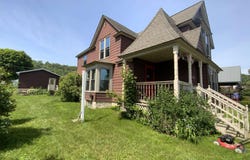 113 W Onota Street, Munising, MI 49862