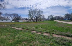 1213-1221 9th Street, Auburn, NE 68305