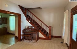 410 S Main St, Canton, KS 67428