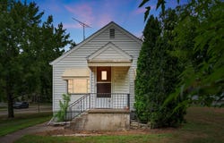 201 S Norton Street, New Buffalo, MI 49117