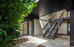 7062 W Colehaven Ln, Boise, ID 83704