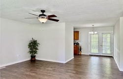 339  N Davis  ST, Pea Ridge, AR 72751