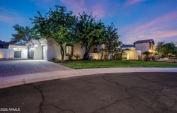 1423 E BEVERLY Lane, Phoenix, AZ 85022