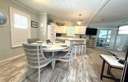 124 E SAINT ANNES Circle, APOLLO BEACH, FL 33572