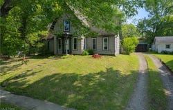 8121 MAPLE AVENUE, GARRETTSVILLE, OH 44231