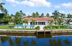 229 SE 3rd Ter, Pompano Beach, FL 33060