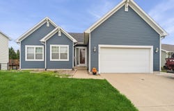 6550 SE Sunsplash Drive, Pleasant Hill, IA 50327