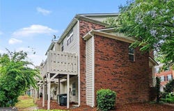 402 Heritage Park Trace NW, Kennesaw, GA 30144