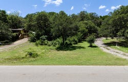 10506 Lakeside DR, Jonestown, TX 78645