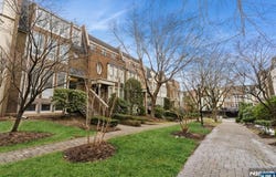 134 Kensington Drive 134, Fort Lee, NJ 07024