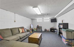 6713 Mackenzie Road, North Olmsted, OH 44070
