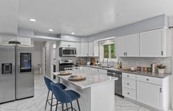 8026 S 85th St, Franklin, WI 53132