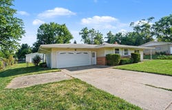 24043 Sunnyside Avenue, Elkhart, IN 46516-6004