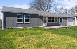 23 Sunset Road, Merrillville, IN 46410