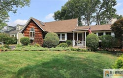 541 Cook Avenue, Middlesex, NJ 08846
