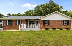 190 Post Oak Ave, CAMDEN, TN 38320
