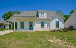 7655 Kristene Ave, Zachary, LA 70791