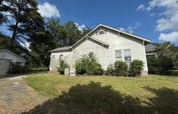 108 Hopkins, Bells, TN 38006