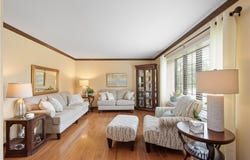 1193 Airedale Dr, Bethel Park, PA 15102