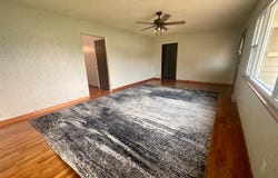 706 Wilmar Dr, Carmi, IL 62821