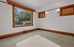 2357 S 77th St, West Allis, WI 53219