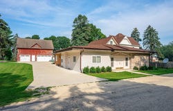 202 W DIVISION, HOLCOMB, IL 61043