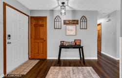 2016 CLARA DRIVE, Jefferson City, MO 65101
