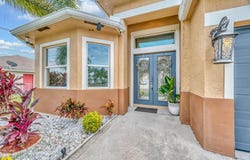 2082 SW Idaho Lane, Port Saint Lucie, FL 34953