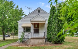 201 S Norton Street, New Buffalo, MI 49117